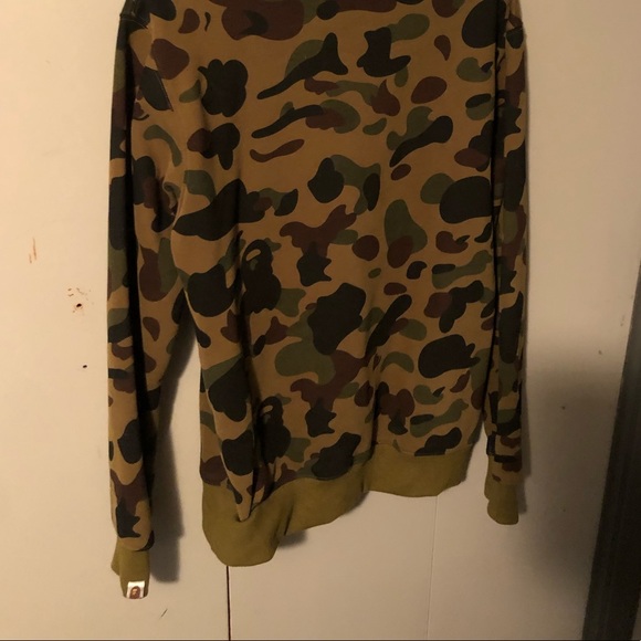 A Bathing Ape Men’s Medium Crewneck - Picture 3 of 3